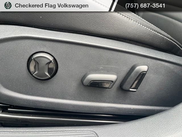 Used 2023 Pyrite Silver Metallic Volkswagen 1.5T SE image 24