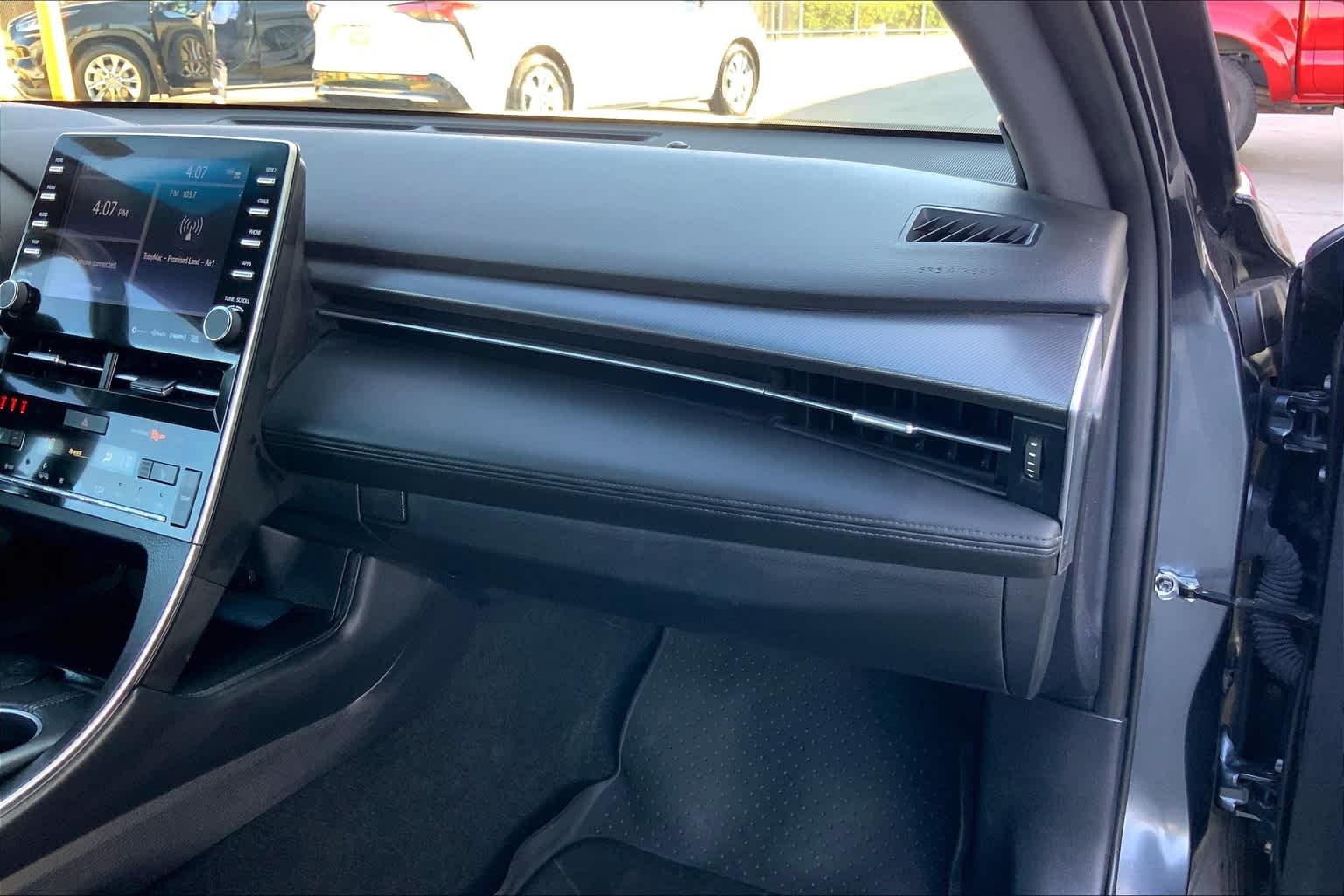 Used 2019  Toyota XSE image 18