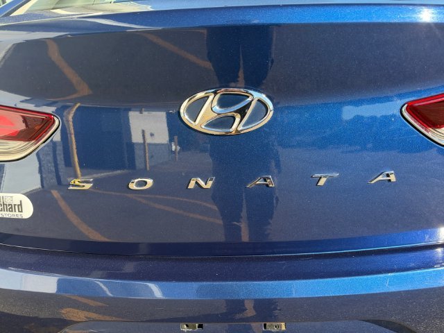Used 2018 Blue Hyundai Sport 2.0T image 42