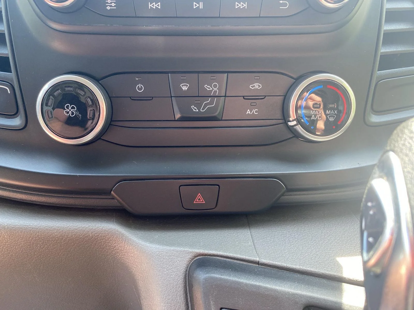 Used 2023 Oxford White Ford Base image 18