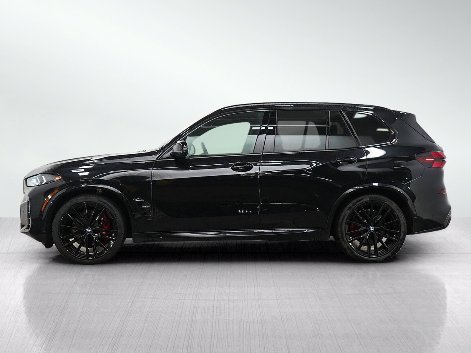 Used 2025 BMW X5 M60i with VIN 5UX33EU06S9W63677 for sale in South Saint Paul, Minnesota