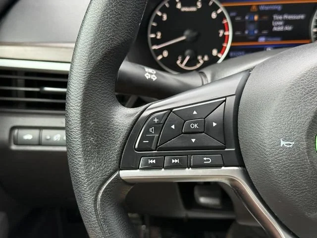 Used 2024 Silver Nissan 2.5 SV image 19