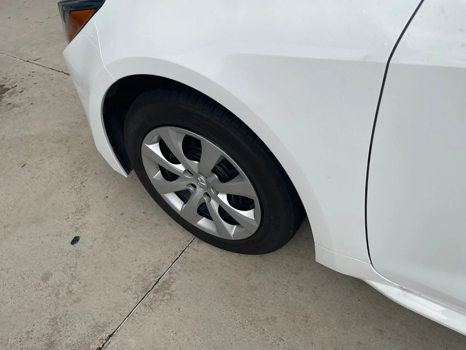 Used 2024 White Toyota LE image 24