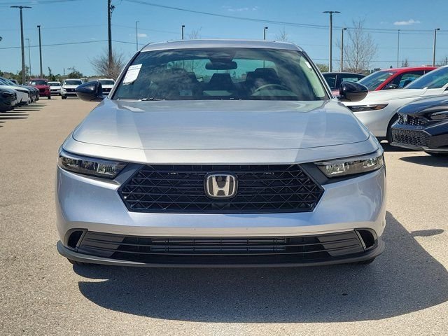 New 2026 Solar Silver Metallic Honda SE image 2