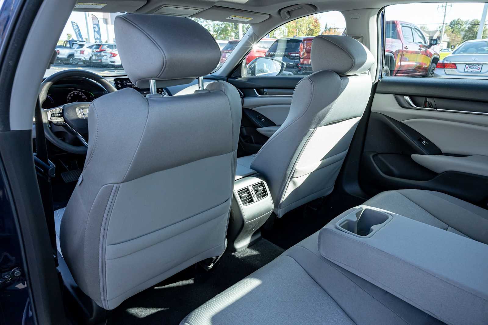 Used 2020 Obsidian Blue Pearl Honda EX image 31