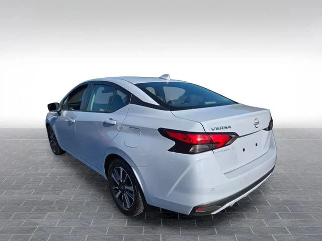 Used 2024 Gray Nissan SV image 5