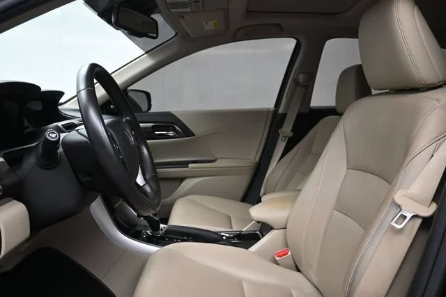 Used 2017 -select- Honda EX-L image 9
