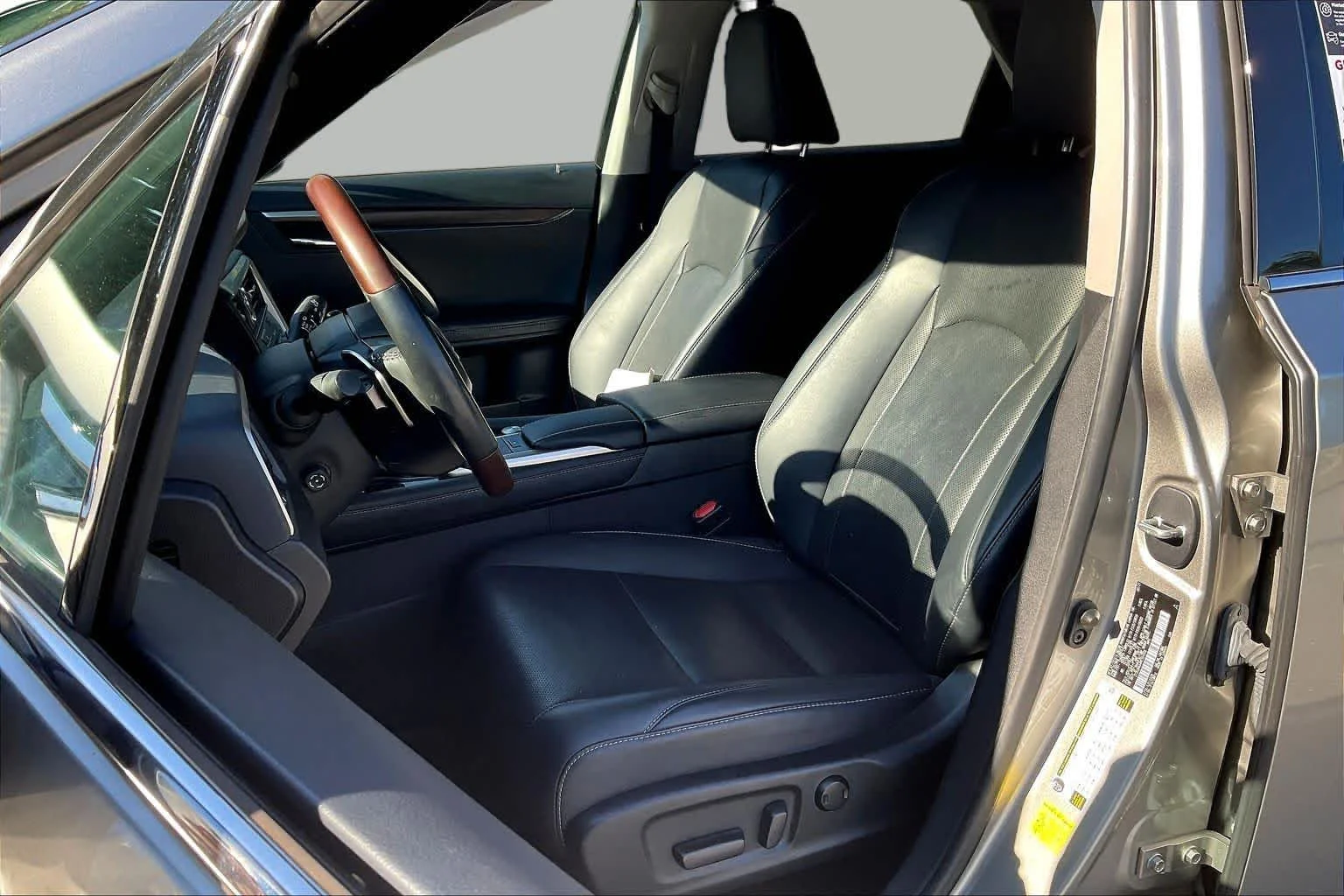 Used 2021 Atomic Silver Lexus  image 8