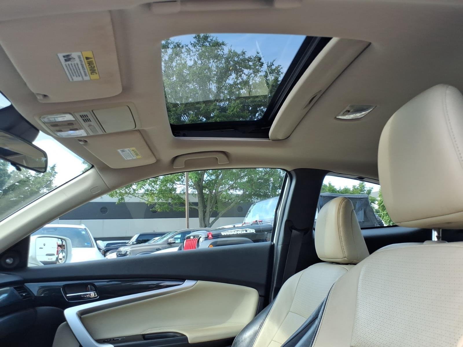 Used 2014 White Orchid Pearl Honda EXLV6 image 11