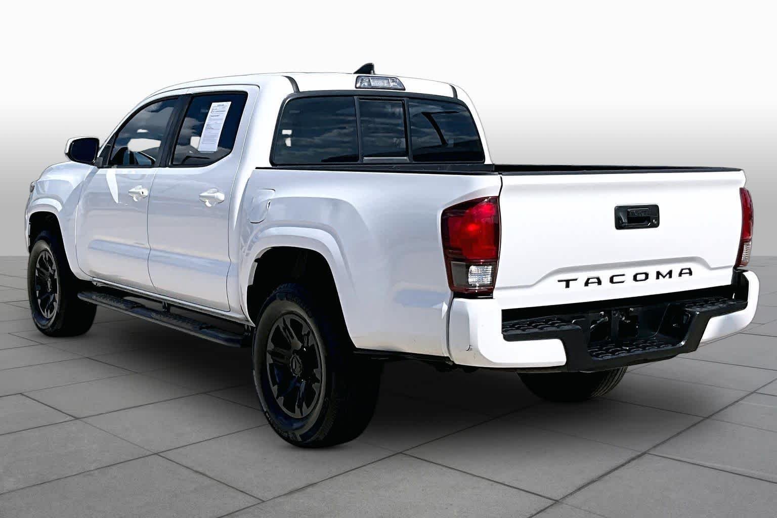 Used 2018 Super White Toyota SR image 10
