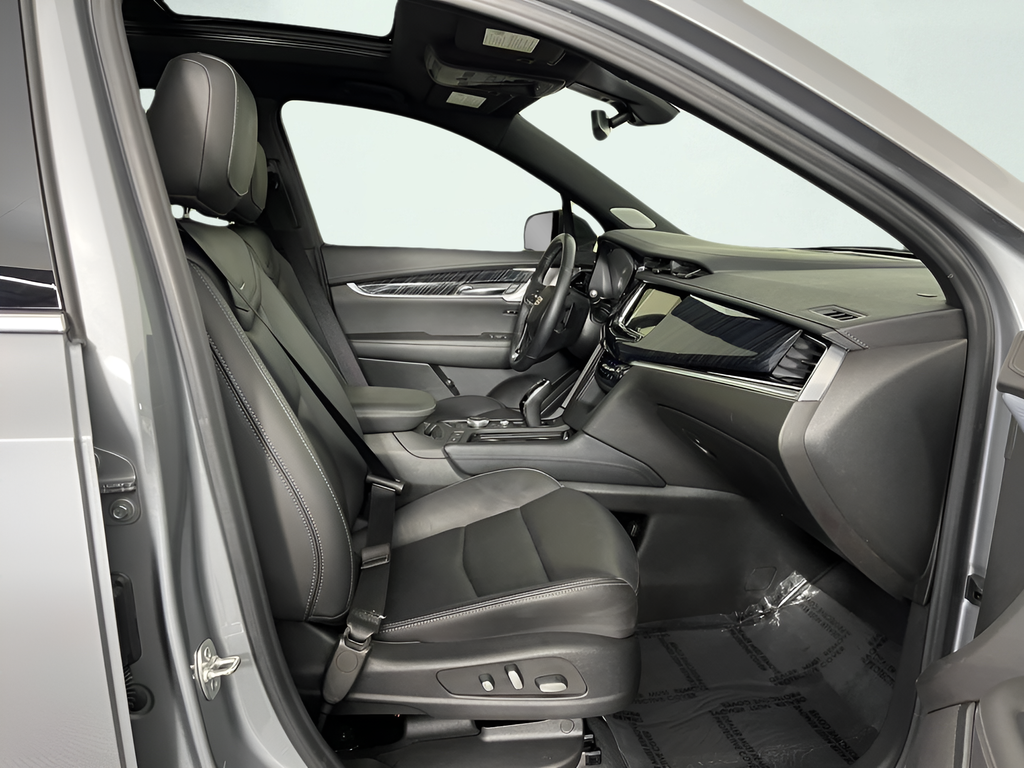 Used 2025 Silver Metallic Cadillac Premium Luxury image 17