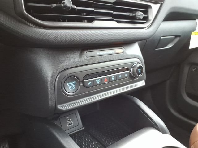 New 2026 Space White Metallic Ford Outer Banks image 28