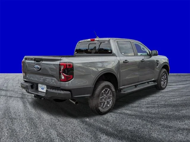 New 2026 Gray Ford XLT image 4