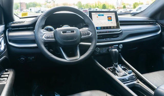 Used 2023 White Jeep Limited image 14