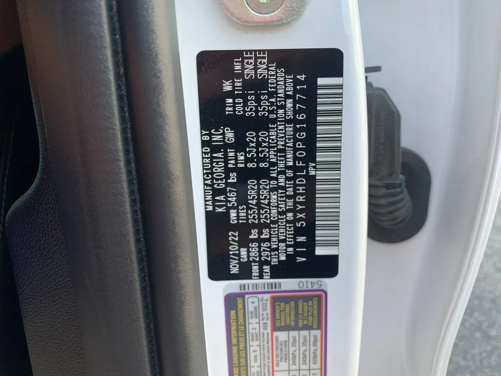 Used 2023 White Kia X-Line EX image 37