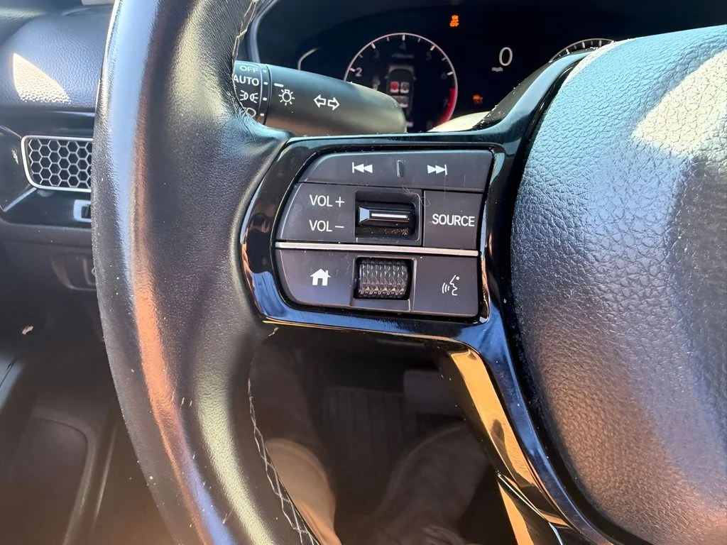 Used 2022  Honda EX image 21