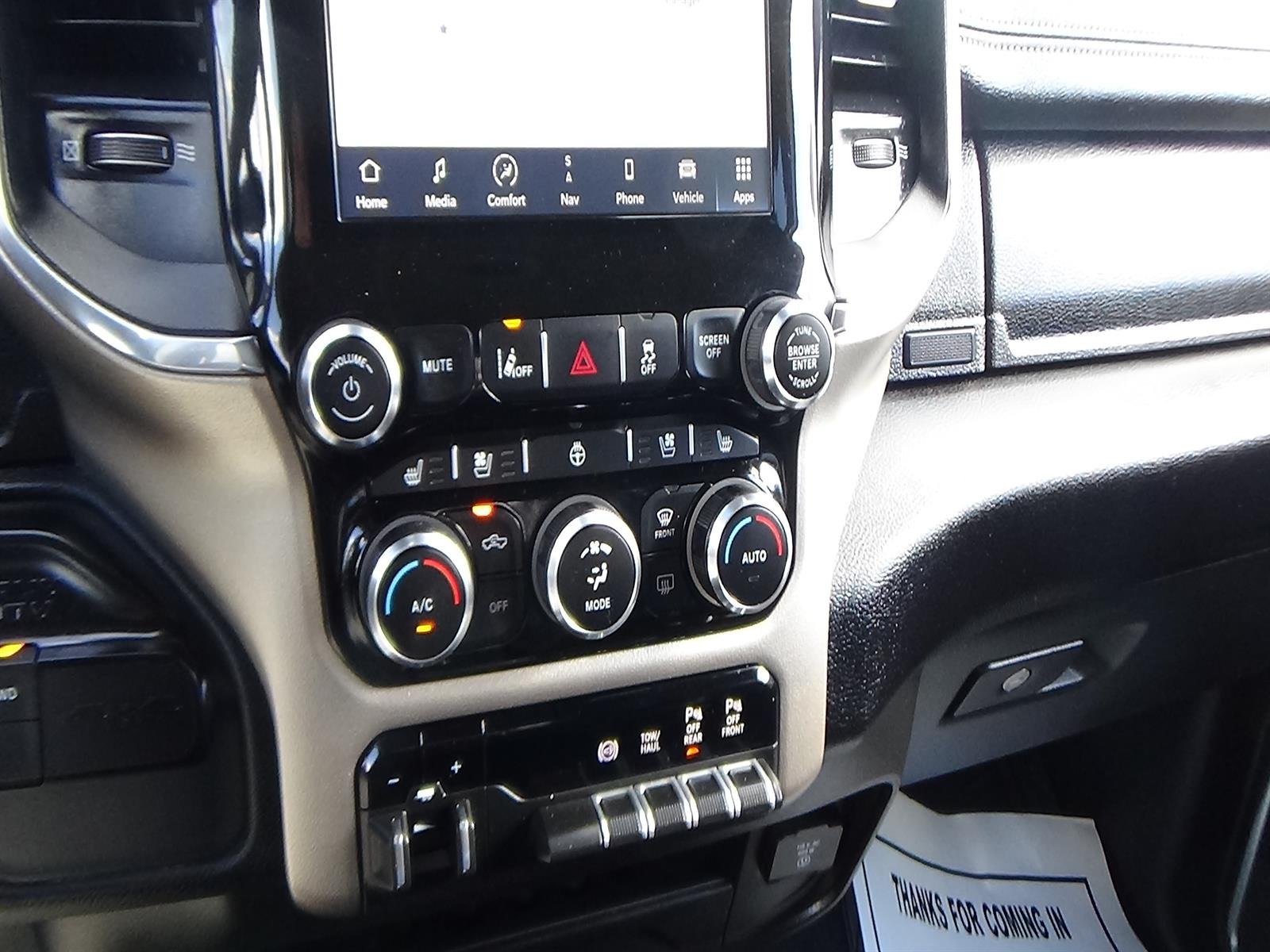 Certified Used 2024 Diamond Black Crystal Pearl Coat (pxj) RAM Laramie image 27