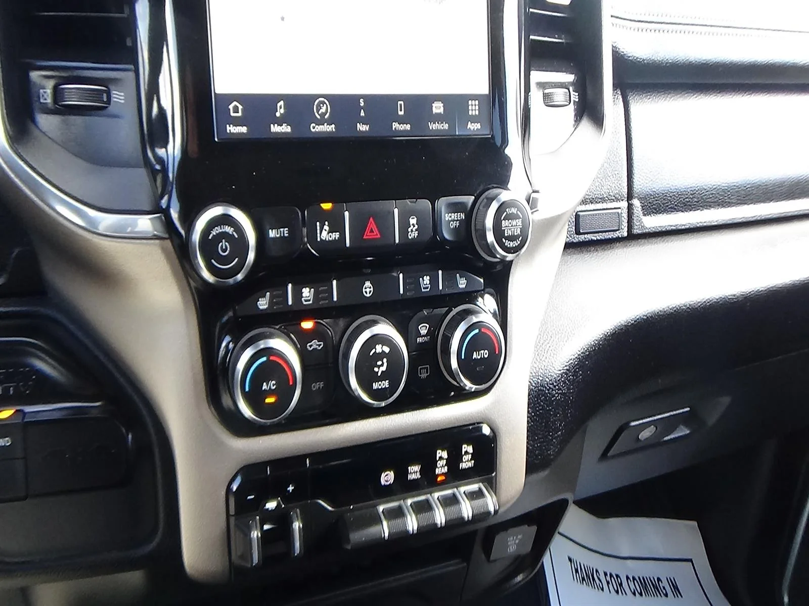 Certified Used 2024 Diamond Black Crystal Pearl Coat (pxj) RAM Laramie image 27