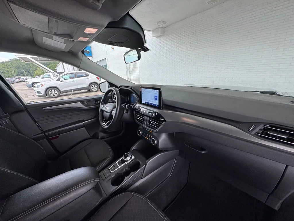 Used 2024 Silver Ford Active image 16