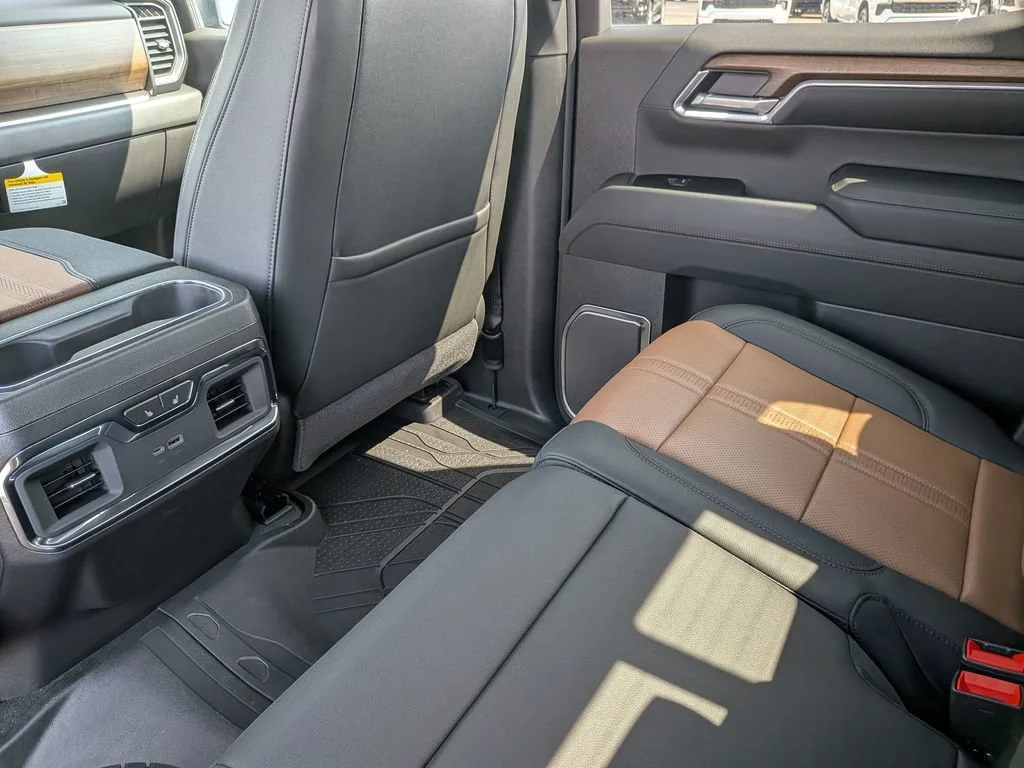 New 2026 Black Chevrolet High Country image 36
