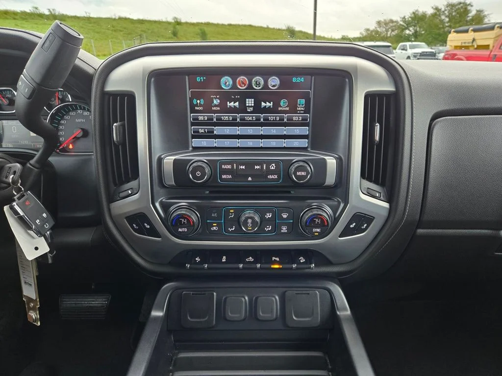 Used 2018 Gray GMC SLT image 23