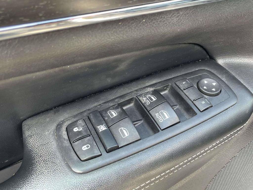 Used 2017 Gray Jeep Limited image 17
