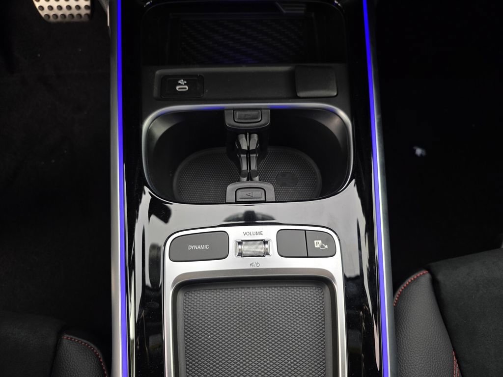 2026 Mercedes-Benz GLB AMG GLB 35 - Photo 37