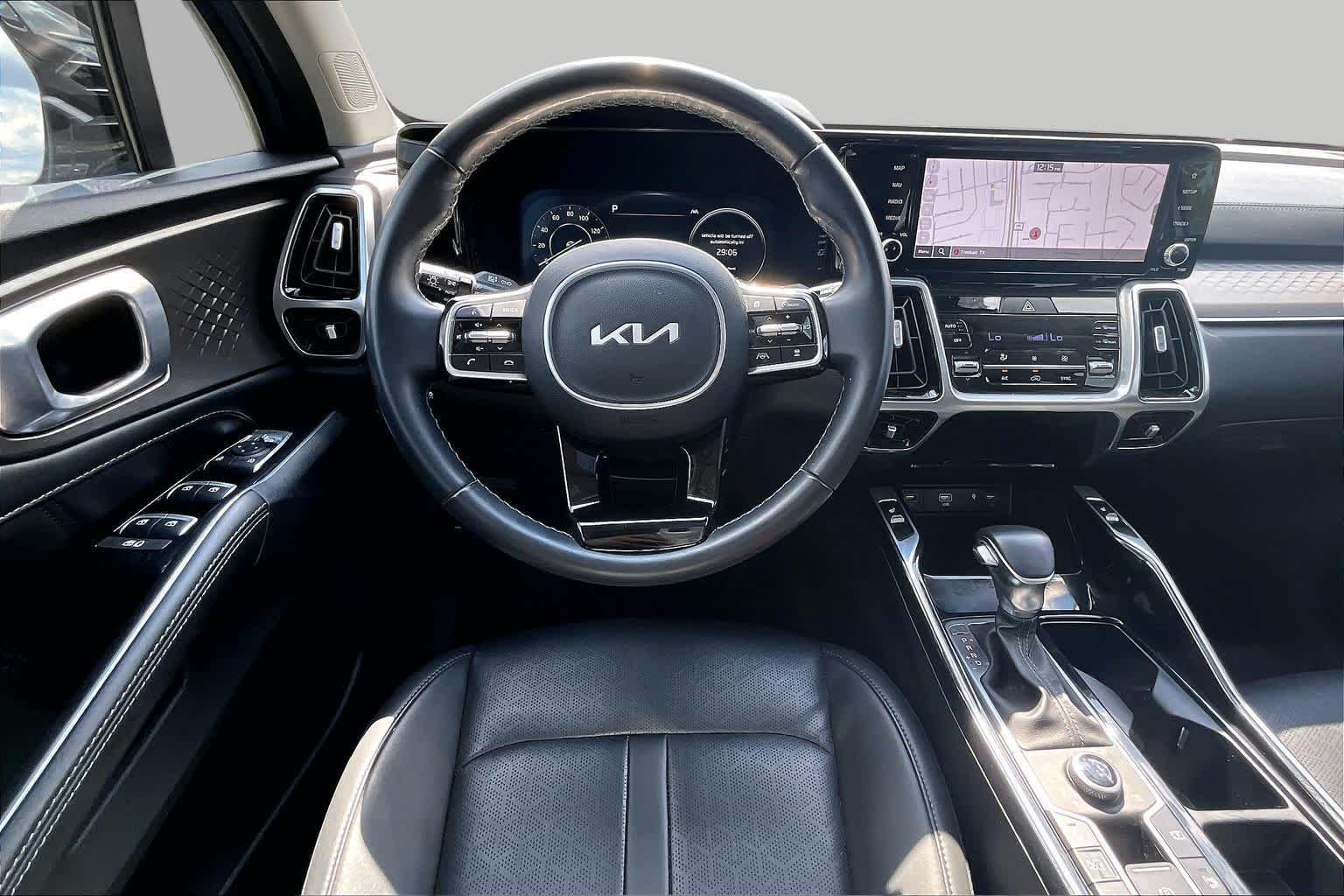 Used 2023 Everlasting Silver Kia SX image 6