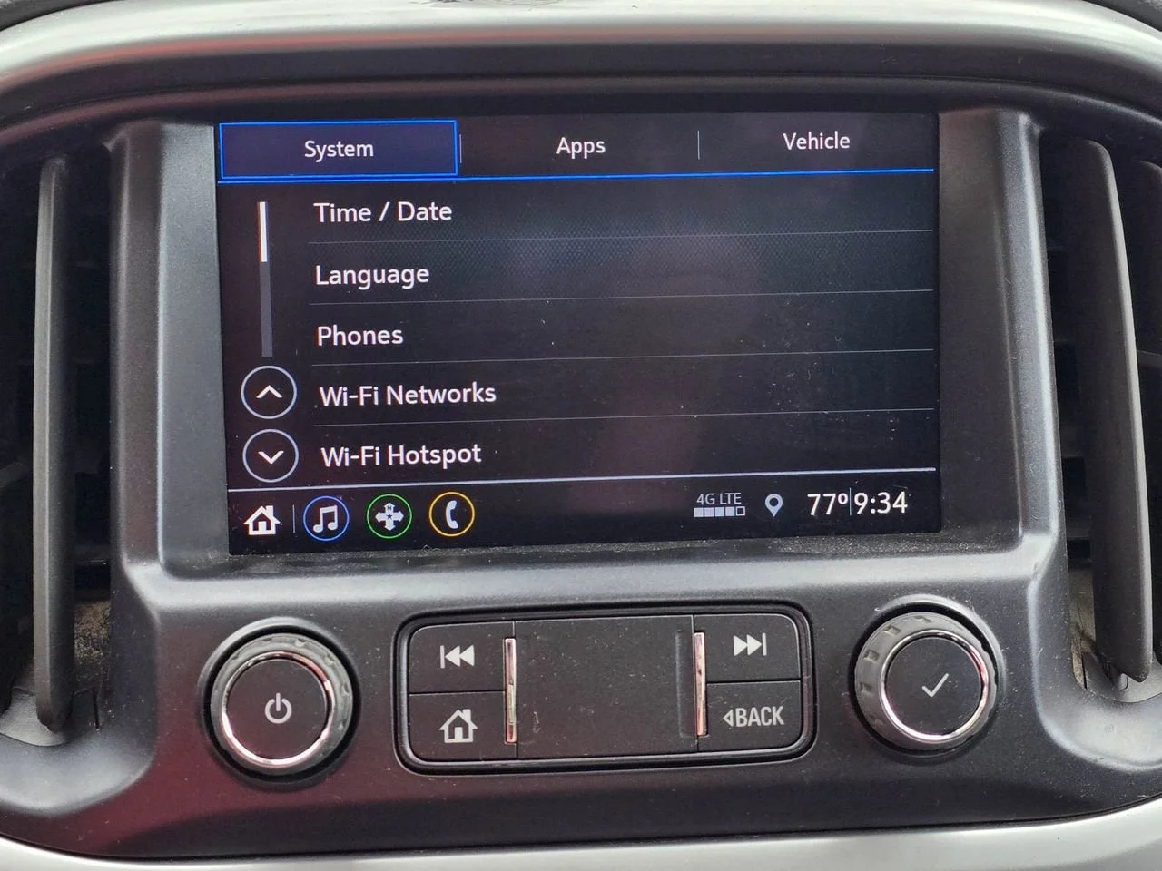 Used 2022 Summit White Chevrolet LT image 15
