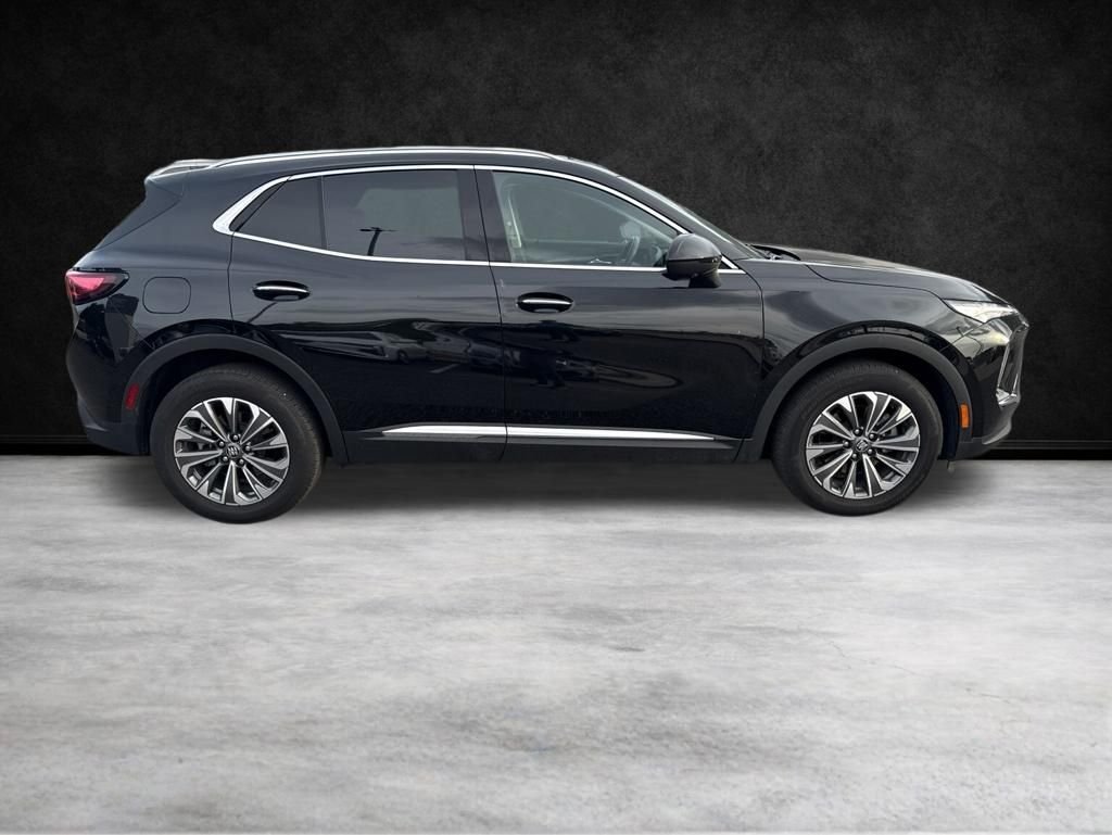 Used 2025 Ebony Twilight Metallic Buick Preferred image 4