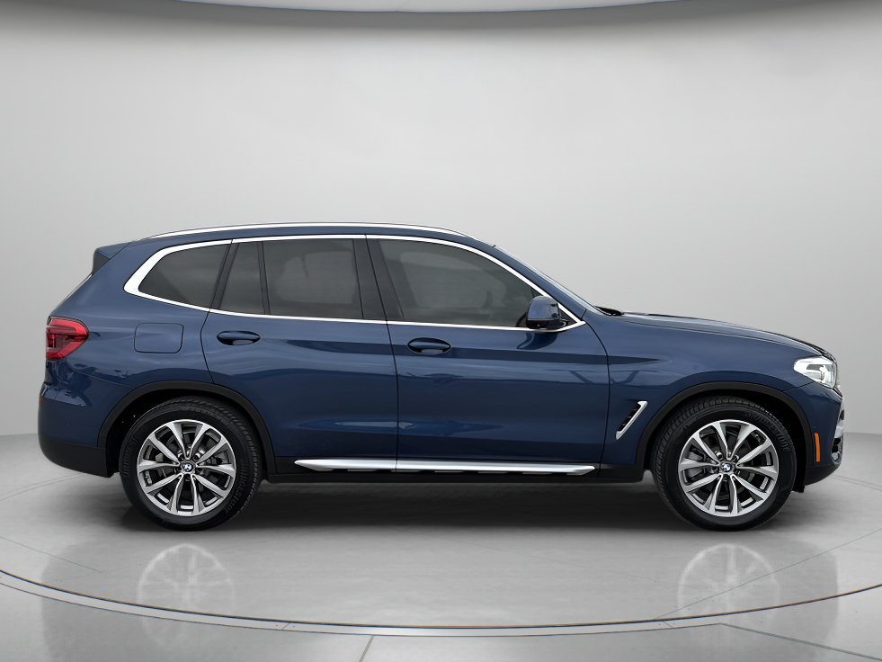 Used 2019 Phytonic Blue Metallic BMW xDrive30i image 2
