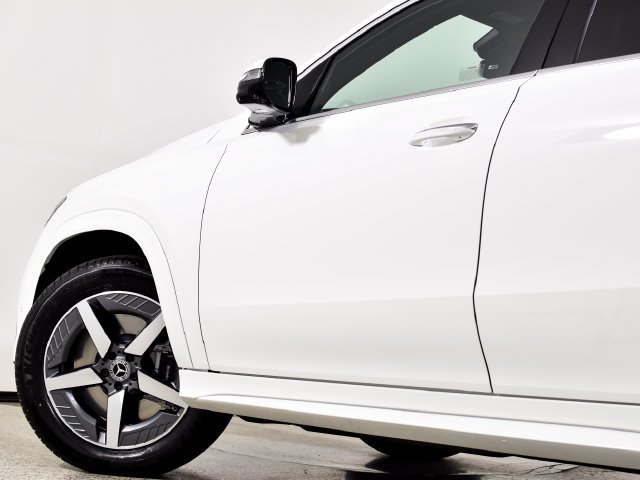 New 2027 White Mercedes-Benz GLE 450 Coupe image 16