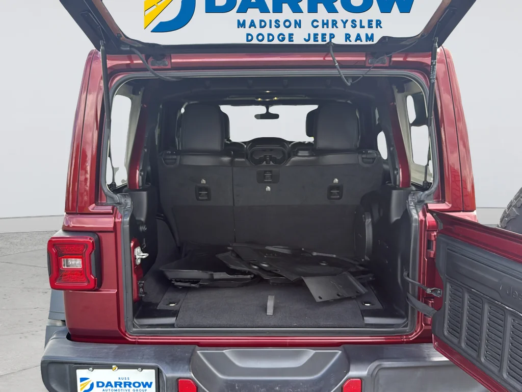 Used 2021 Red Jeep Unlimited Rubicon image 24