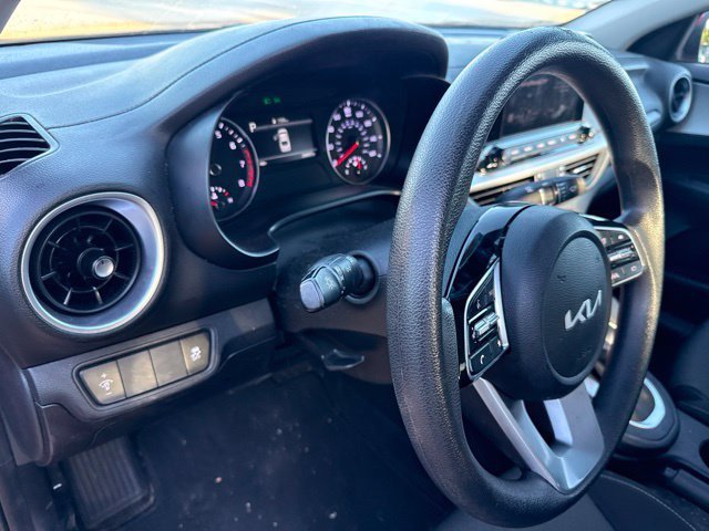 Used 2023 Red Kia LXS image 16