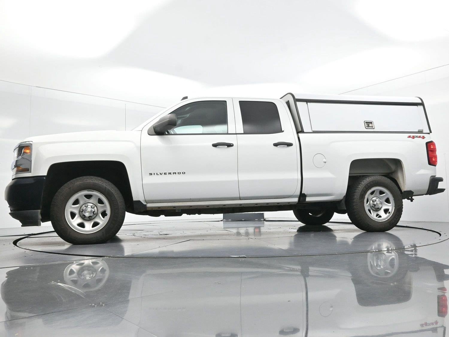 Used 2019 Summit White Chevrolet Work Truck image 41