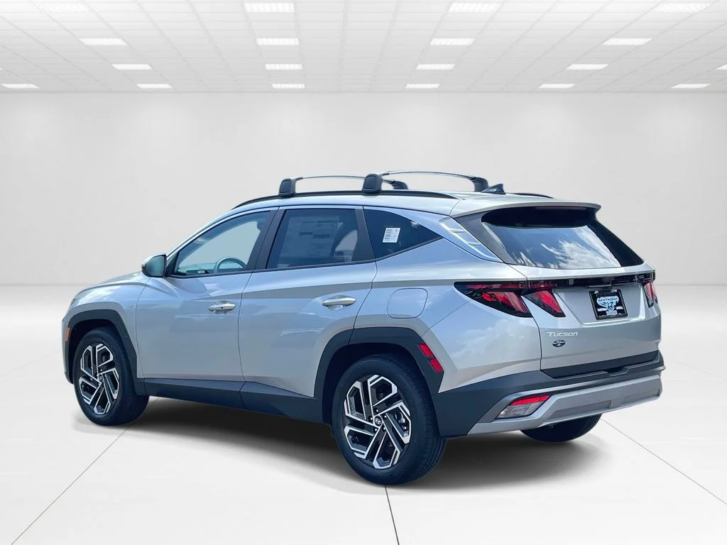 New 2026 Silver Hyundai SEL Plus image 4