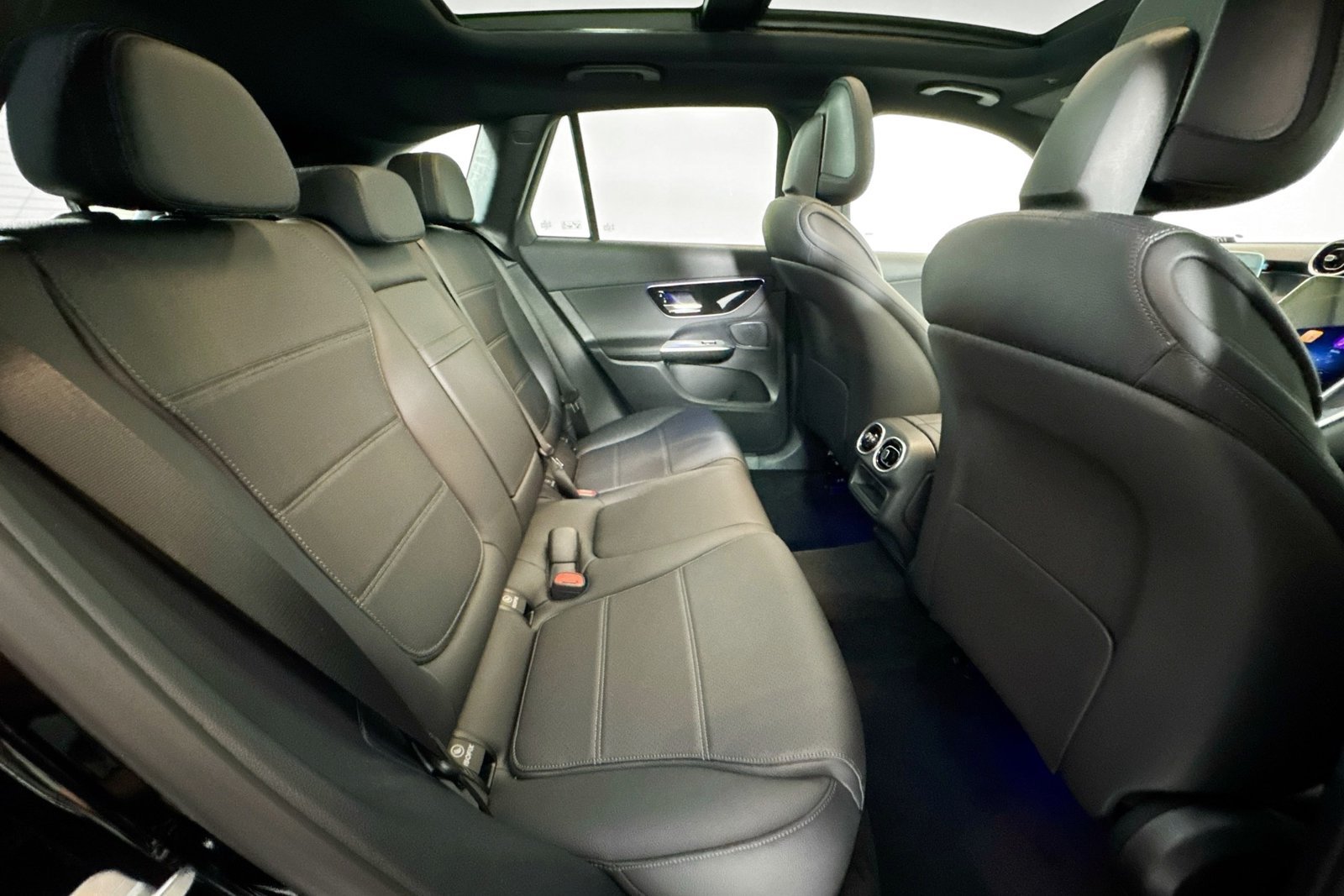 New 2026 Black Mercedes-Benz GLC 300 image 24