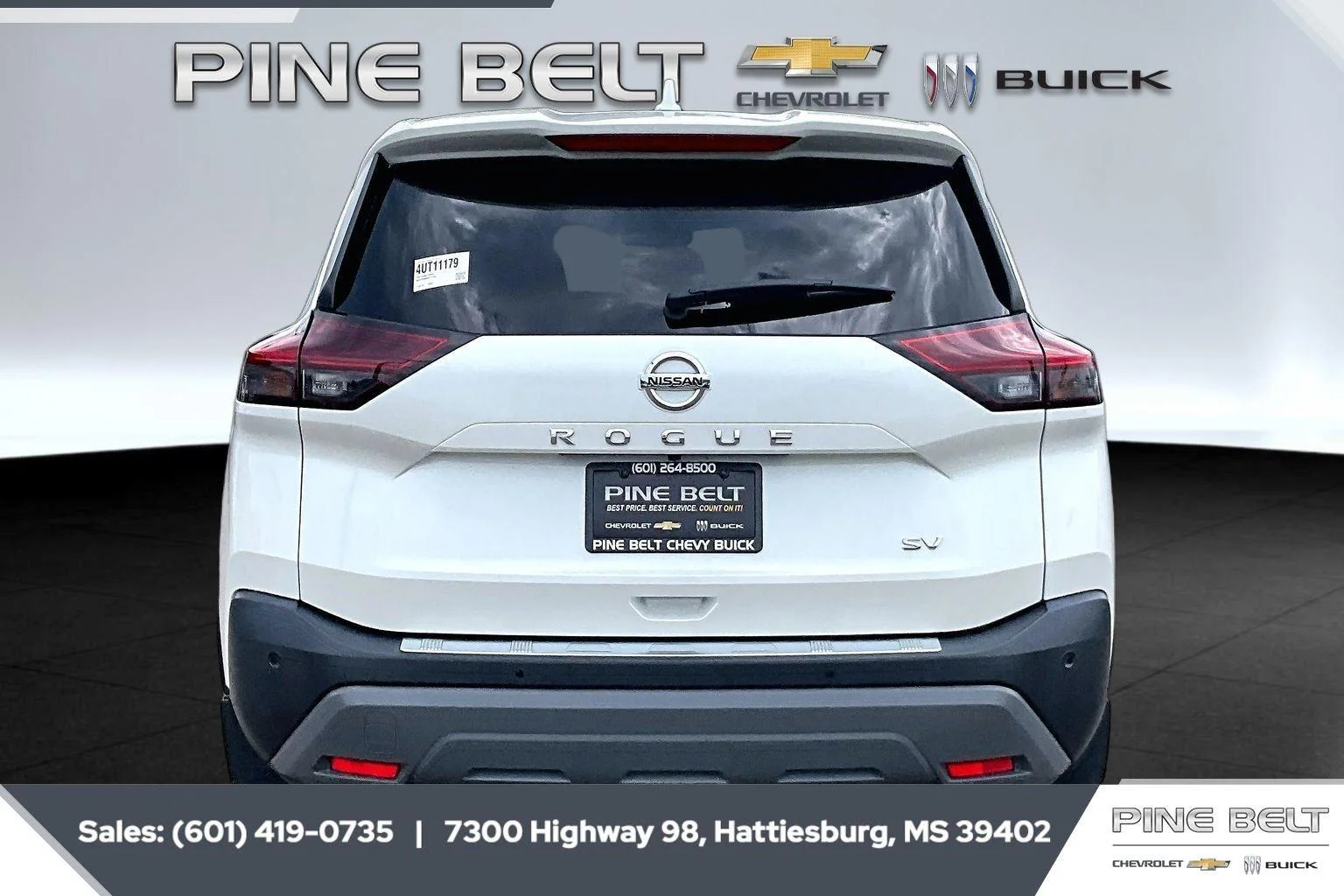 Used 2022 Pearl White Tricoat Nissan SV image 4