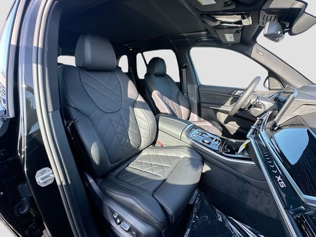 New 2026 Black BMW xDrive50e image 21