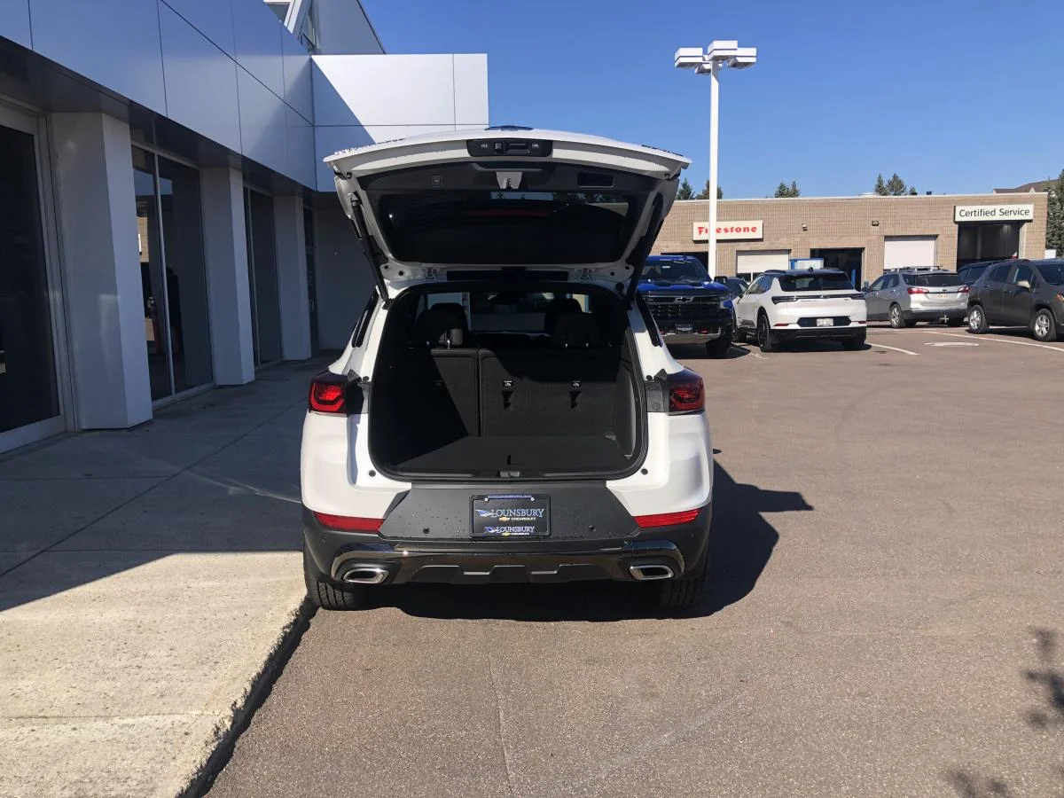 New 2026 White Chevrolet Awd 4dr Activ image 7