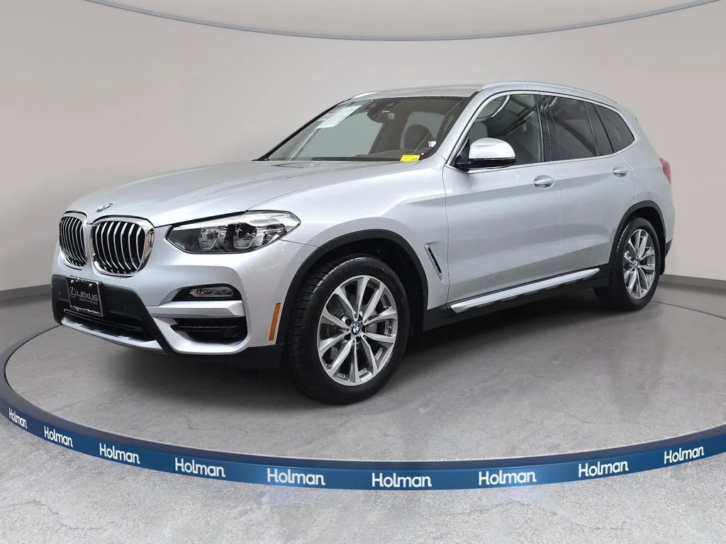 Used 2019 Silver BMW xDrive30i image 1