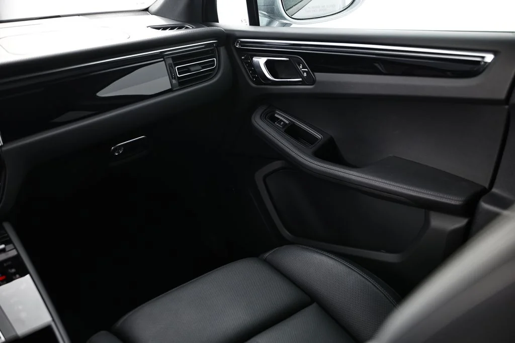 Used 2026 Silver Porsche  image 31