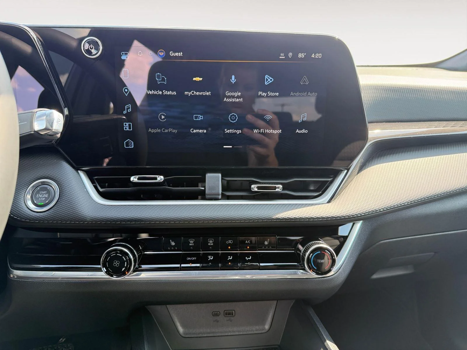 2027 Chevrolet Equinox LT - Photo 14