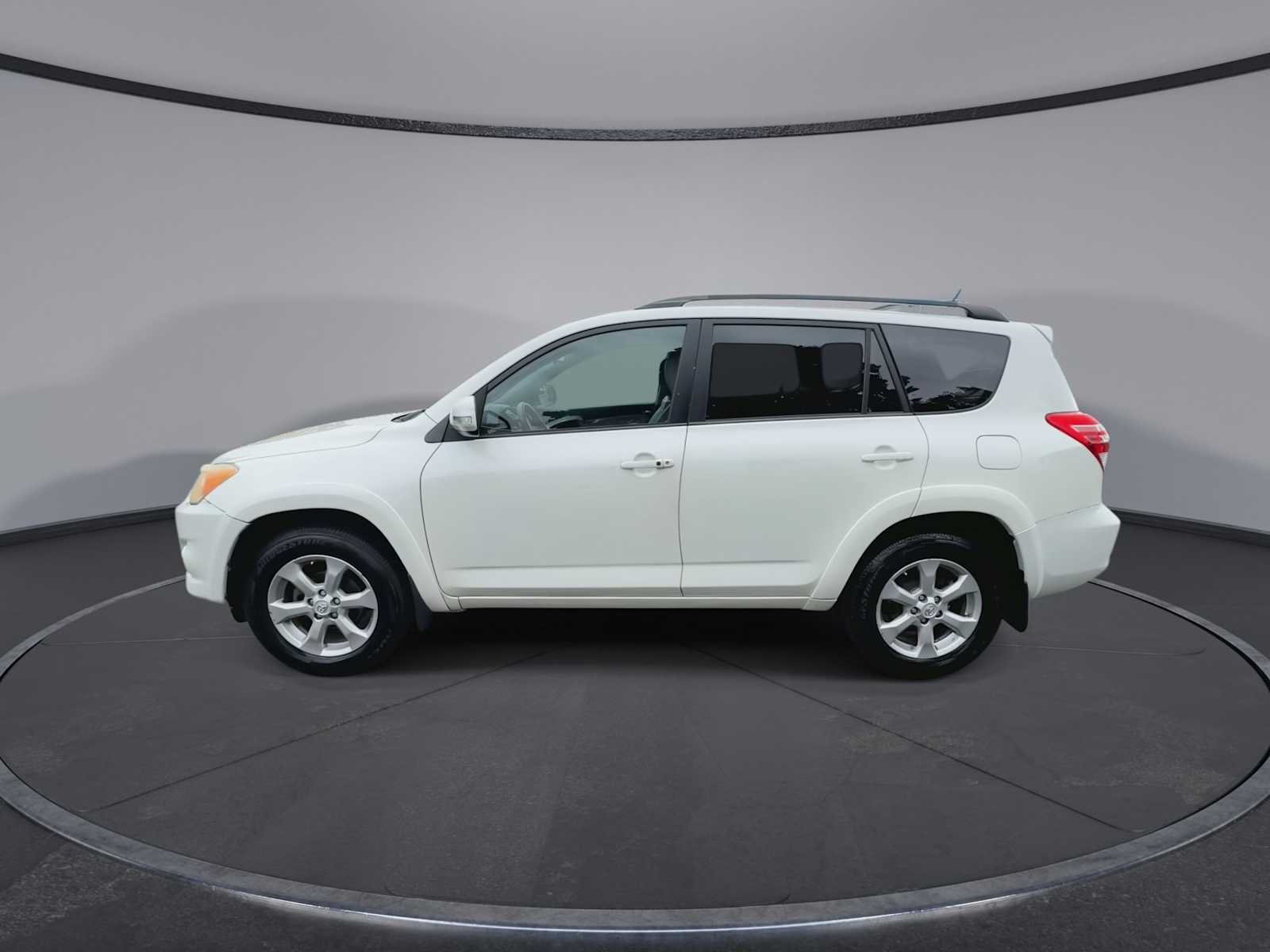 Used 2010 Blizzard Pearl Toyota Ltd image 5