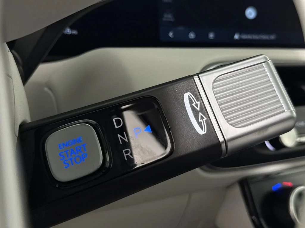 New 2026 White Hyundai SEL Premium image 28