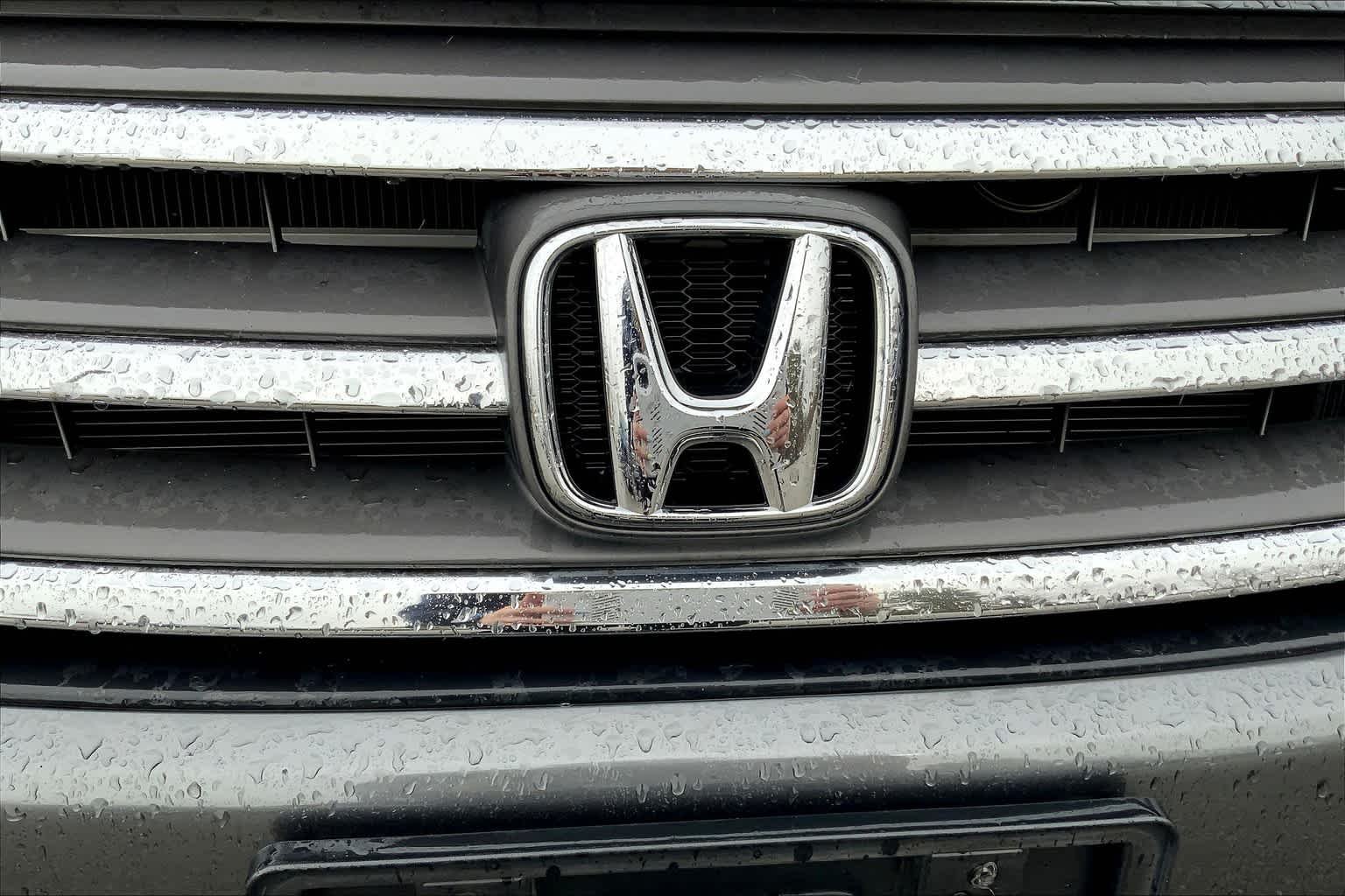 Used 2013 Polished Metal Metallic Honda LX image 32