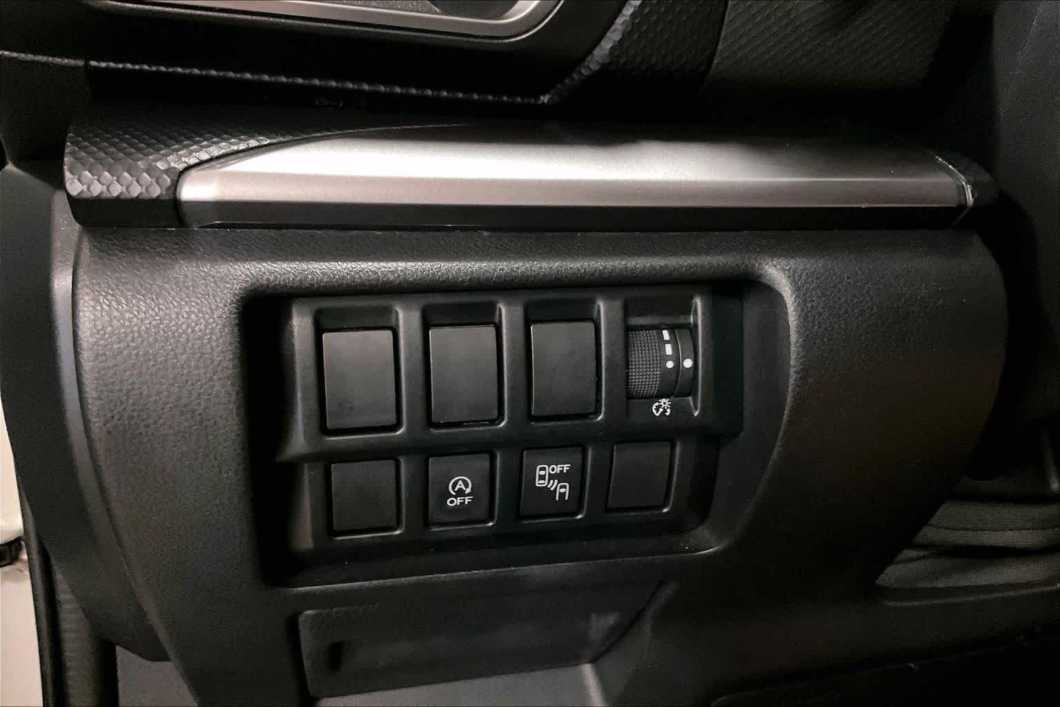 Used 2019 Crystal White Pearl Subaru Premium image 35