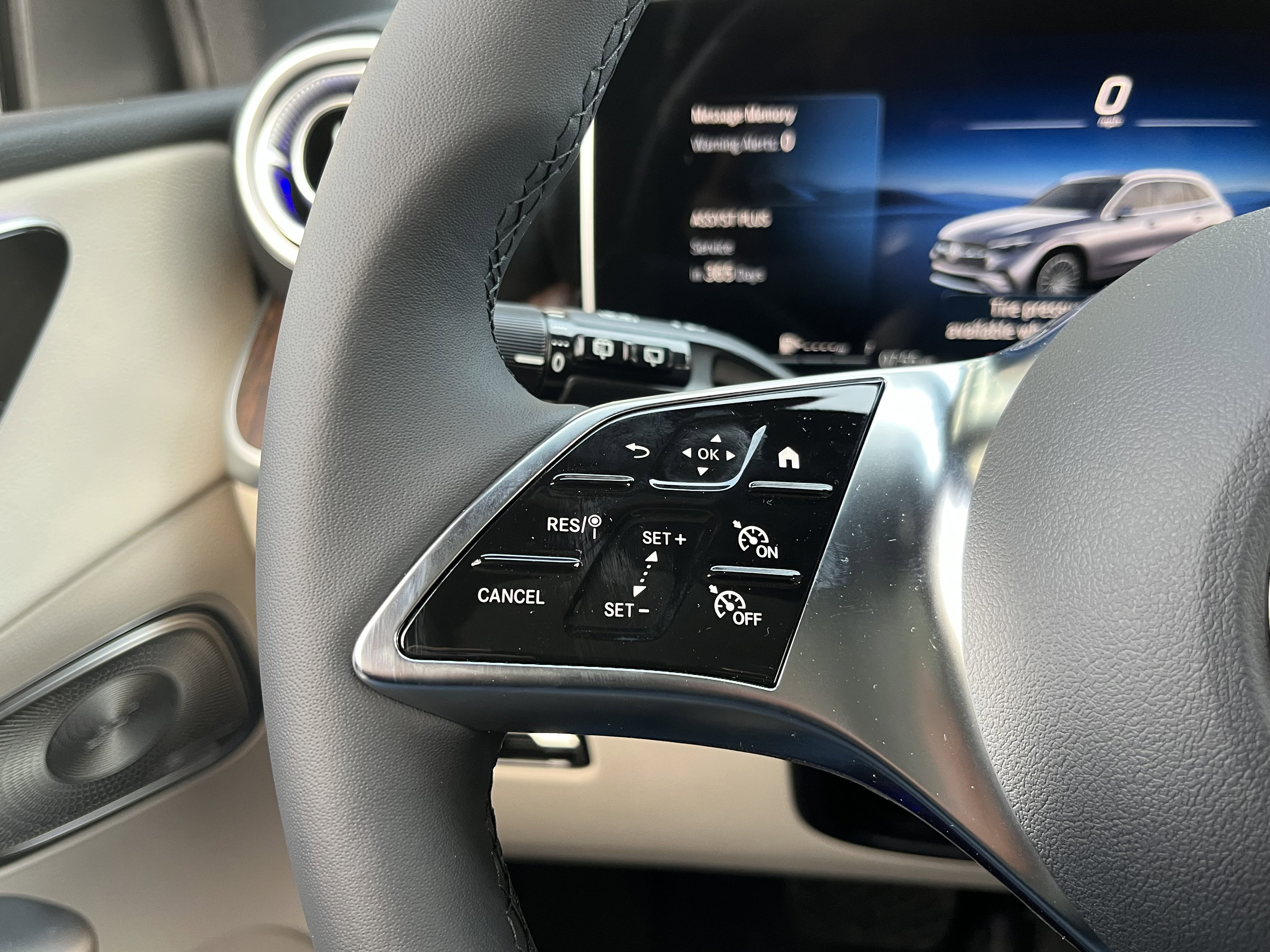 New 2026 MANUFAKTUR Alpine Grey Mercedes-Benz GLC 300 image 26