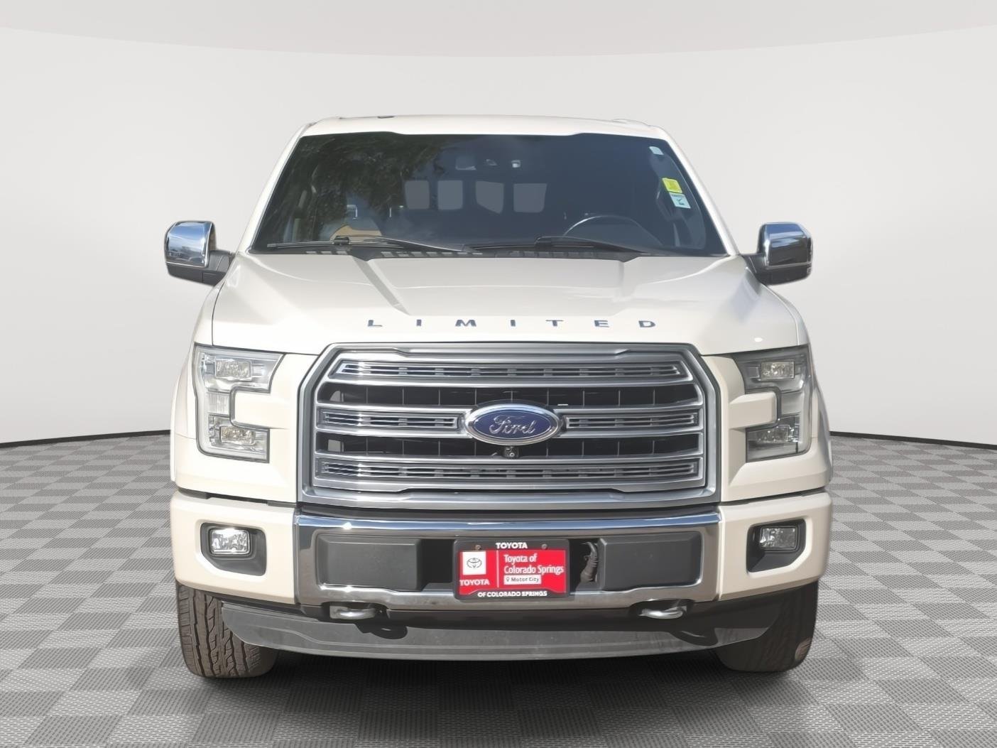 Used 2016 White Platinum Metallic Tri-Coat Ford Limited image 2