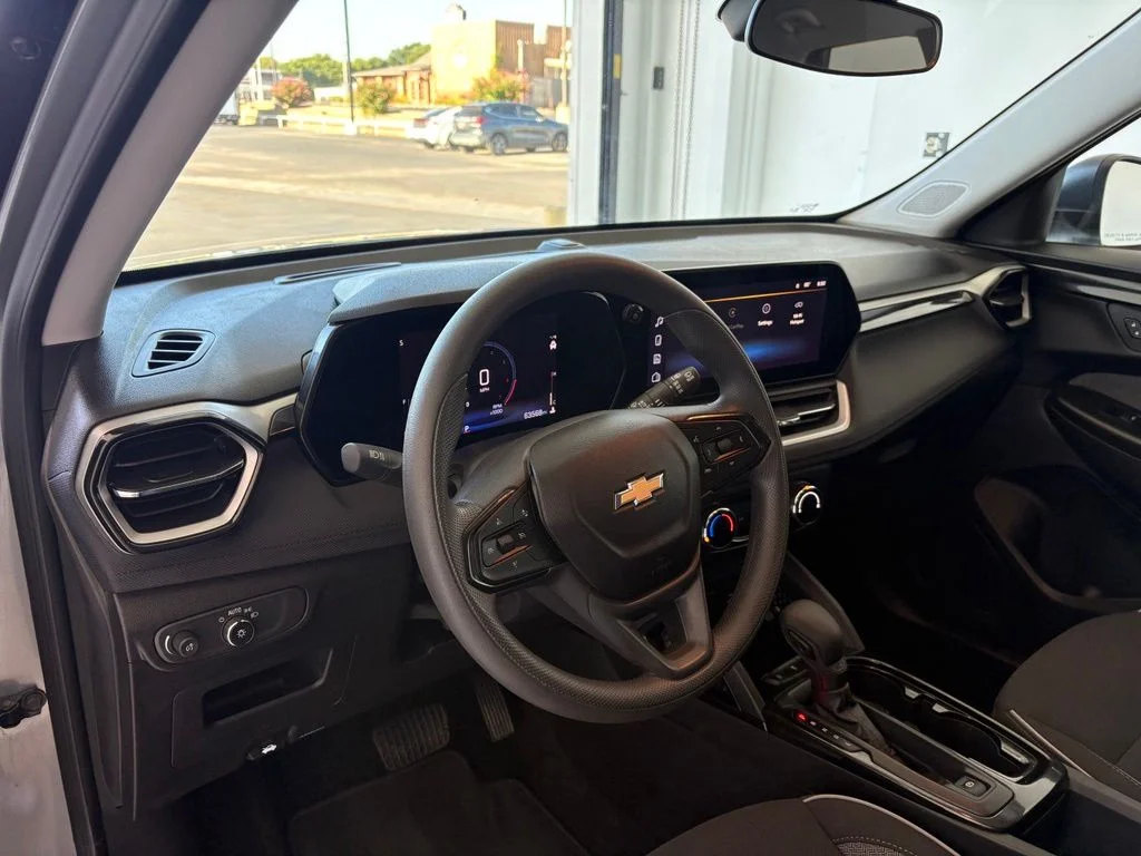 Used 2025 Gray Chevrolet LS image 2